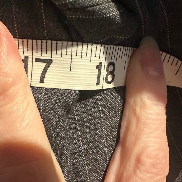 Ann Taylor Factory Store Size 2 Pinstriped Blazer Gray White Professional Office - Picture 5 of 9